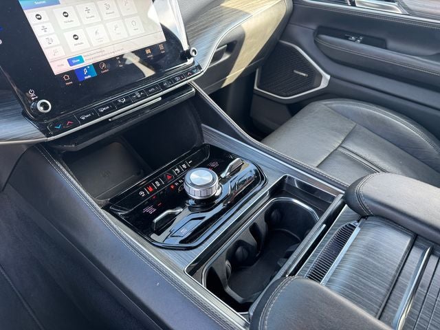 2024 Jeep Wagoneer L Series III