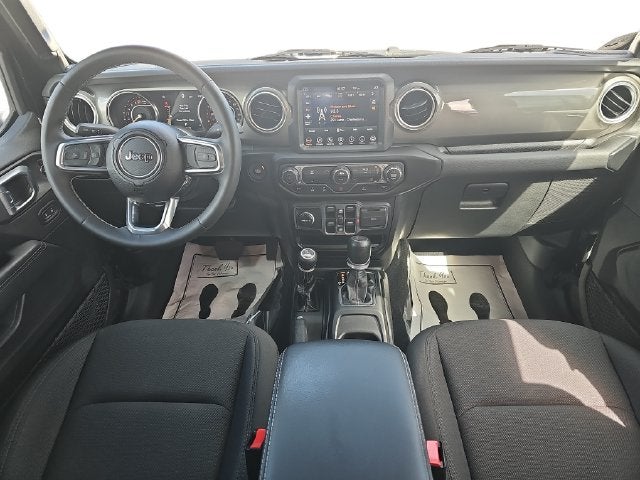 2023 Jeep Gladiator Overland