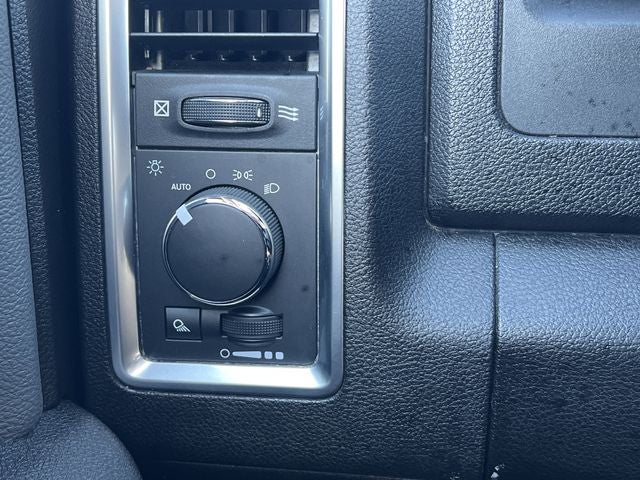 2021 RAM 1500 Classic SLT