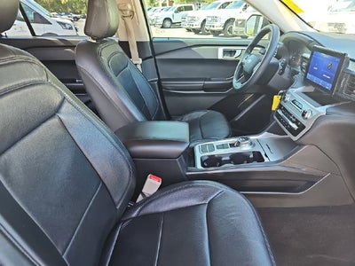 2021 Ford Explorer Base