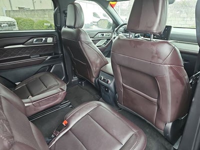 2025 Ford Explorer Platinum