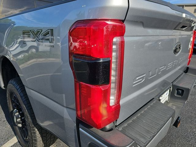 2023 Ford F-350SD Lariat