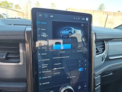 2023 Ford F-150 Lightning Lariat