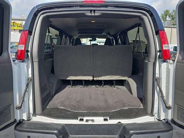 2023 Chevrolet Express 3500 LT Passenger