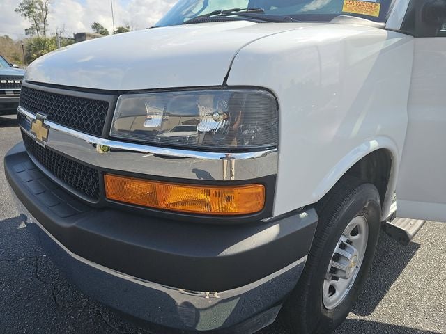 2023 Chevrolet Express 3500 LT Passenger
