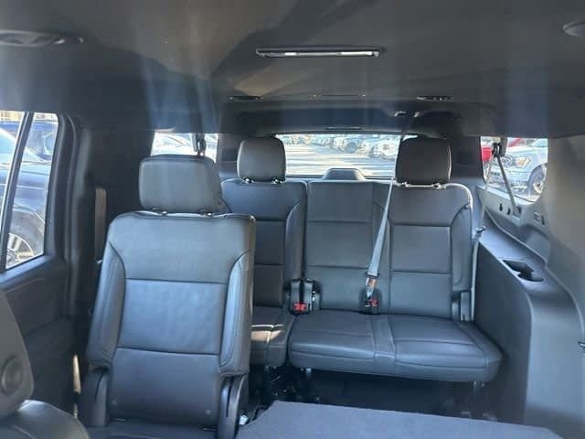 2024 Chevrolet Suburban LT