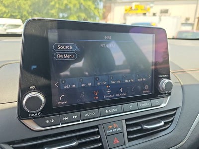 2022 Nissan Altima 2.5 SR