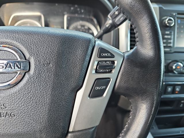 2017 Nissan Titan SV