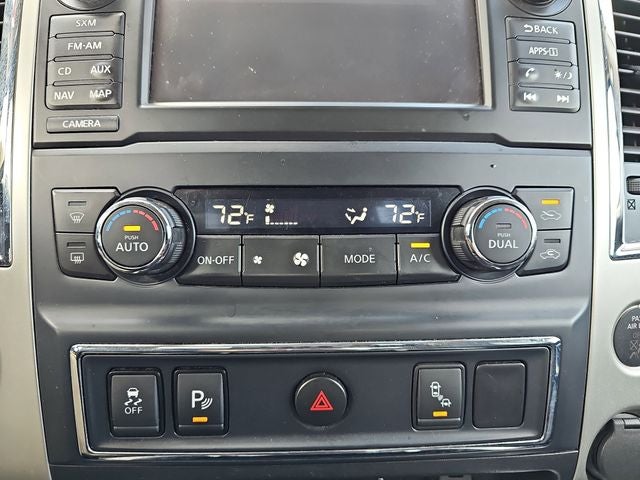 2017 Nissan Titan SV