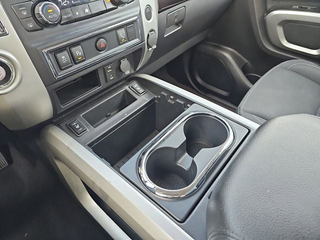 2017 Nissan Titan SV