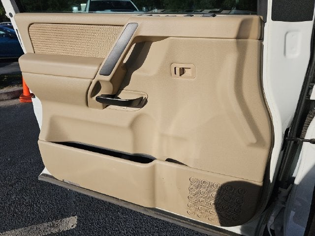 2012 Nissan Titan SV