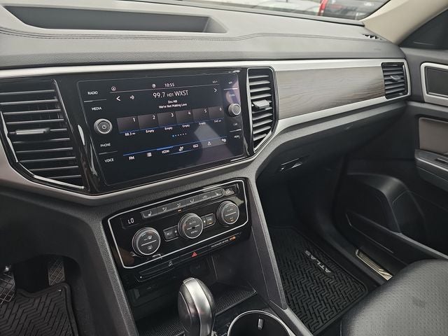 2022 Volkswagen Atlas 2.0T SE w/Technology