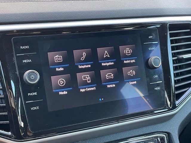 2022 Volkswagen Atlas 3.6L V6 SE w/Technology