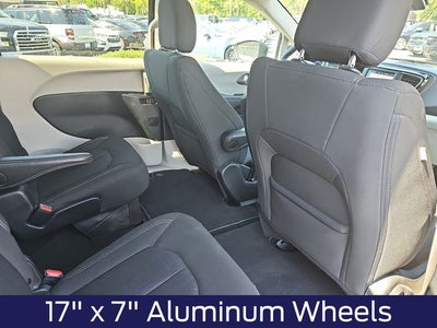 2024 Chrysler Voyager LX