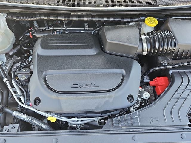 2024 Chrysler Voyager LX
