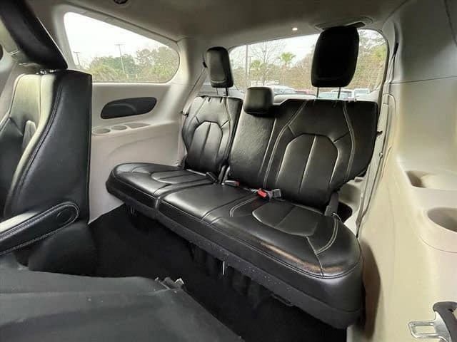 2022 Chrysler Pacifica Hybrid Touring L