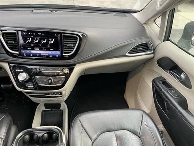 2022 Chrysler Pacifica Hybrid Touring L