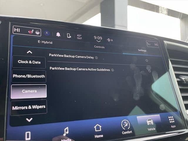 2022 Chrysler Pacifica Hybrid Touring L