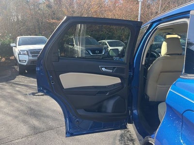 2022 Ford Edge SE