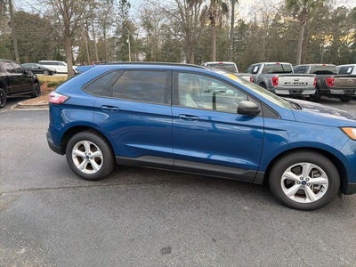 2022 Ford Edge SE