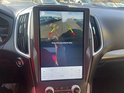 2022 Ford Edge SE