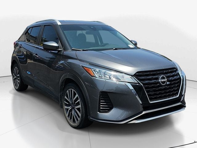 2022 Nissan Kicks SV