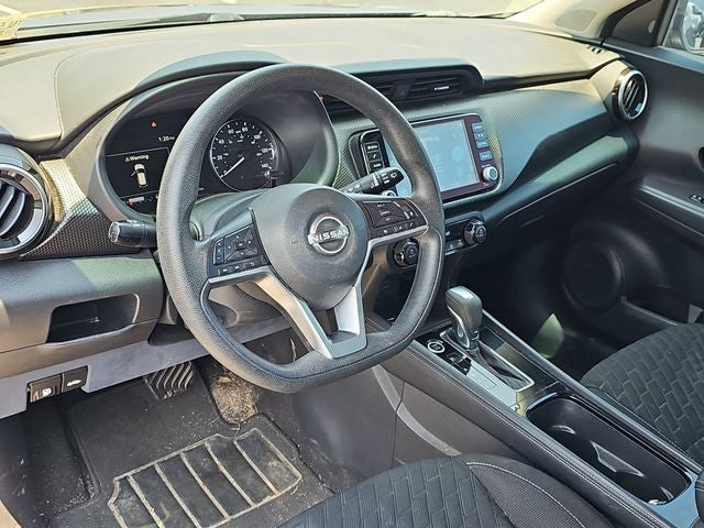 2022 Nissan Kicks SV