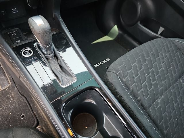 2022 Nissan Kicks SV