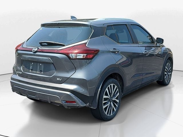 2022 Nissan Kicks SV
