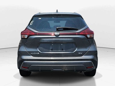2022 Nissan Kicks SV