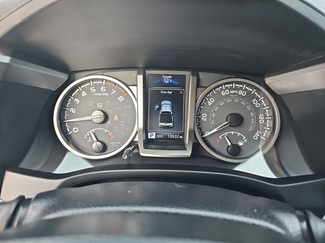 2022 Toyota Tacoma SR5 V6