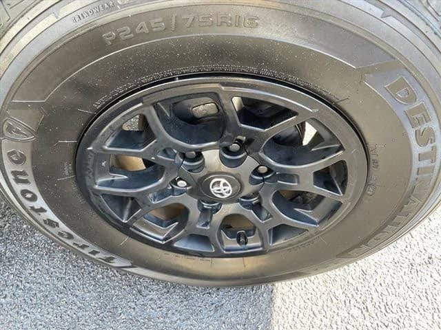 2022 Toyota Tacoma SR5