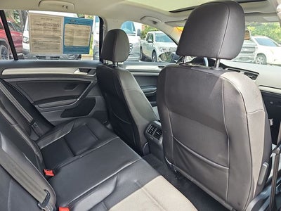 2015 Volkswagen Golf TDI SE 4-Door