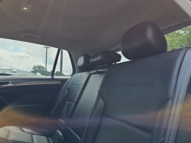 2015 Volkswagen Golf TDI SE 4-Door