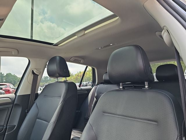 2015 Volkswagen Golf TDI SE 4-Door