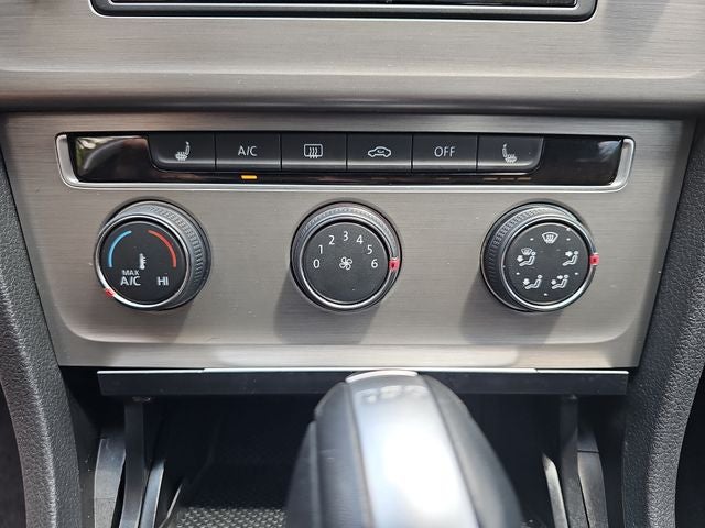 2015 Volkswagen Golf TDI SE 4-Door