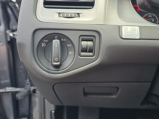 2015 Volkswagen Golf TDI SE 4-Door