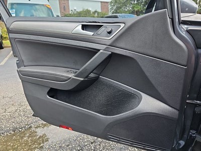 2015 Volkswagen Golf TDI SE 4-Door