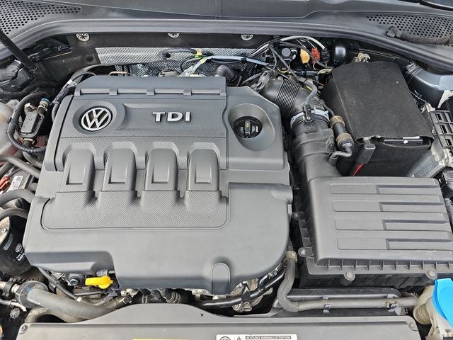 2015 Volkswagen Golf TDI SE 4-Door