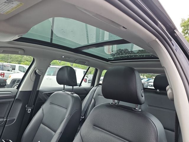 2018 Volkswagen Golf SportWagen SE