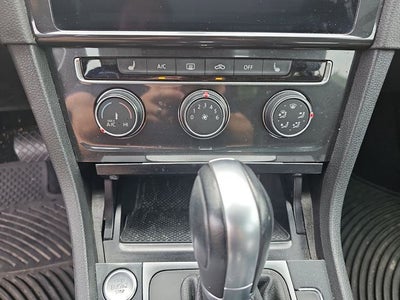 2018 Volkswagen Golf SportWagen SE