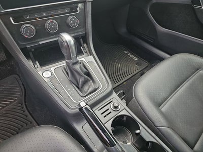 2018 Volkswagen Golf SportWagen SE