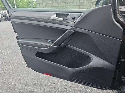 2018 Volkswagen Golf SportWagen SE