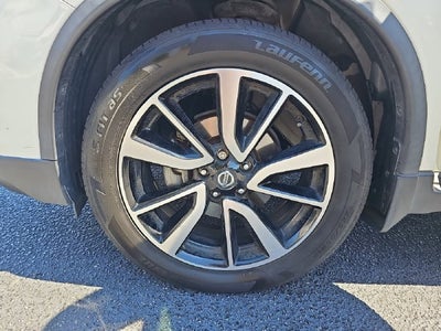2020 Nissan Rogue SL