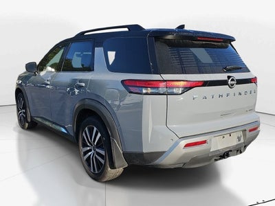 2024 Nissan Pathfinder Platinum