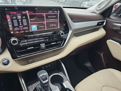 2021 Toyota Highlander Platinum