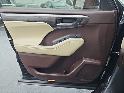 2021 Toyota Highlander Platinum