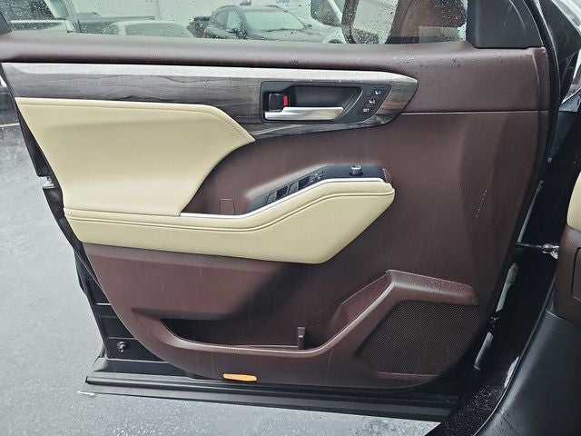 2021 Toyota Highlander Platinum