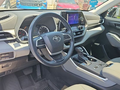 2023 Toyota Highlander XLE