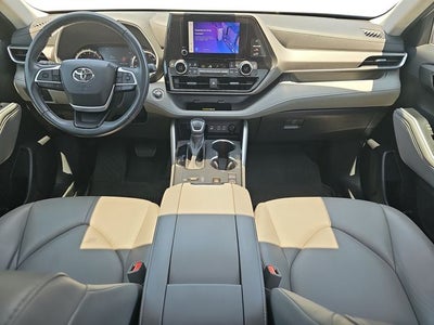 2023 Toyota Highlander XLE